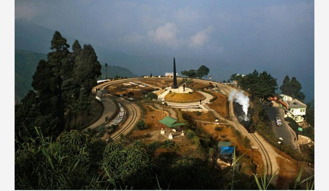Pathi Bunkers Hostel Darjeeling  Bagian luar foto
