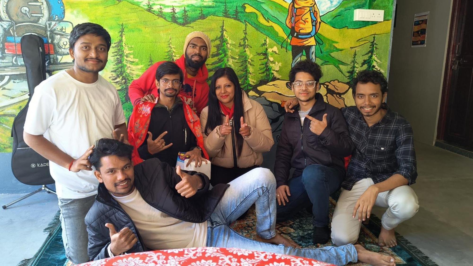 Pathi Bunkers Hostel Darjeeling  Bagian luar foto