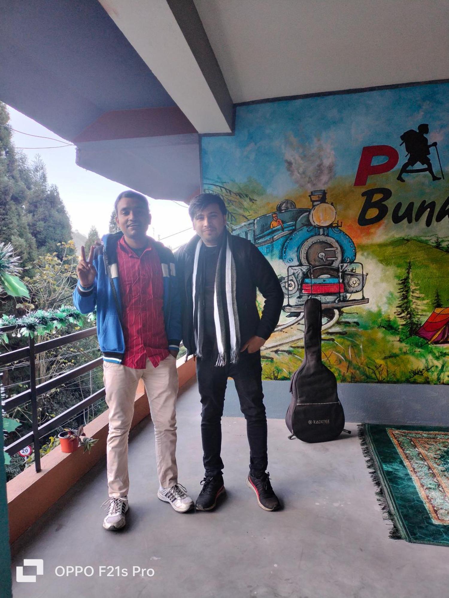 Pathi Bunkers Hostel Darjeeling  Bagian luar foto