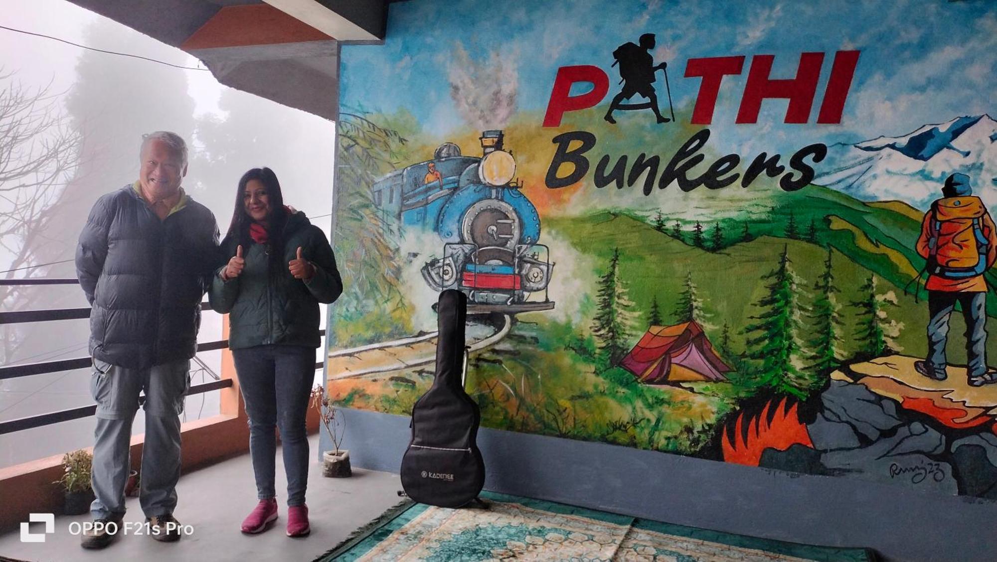 Pathi Bunkers Hostel Darjeeling  Bagian luar foto